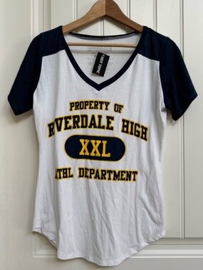 NWT Hot Topic Riverdale High Athletics Department Cosplay V-Neck T-Shirt. Size L